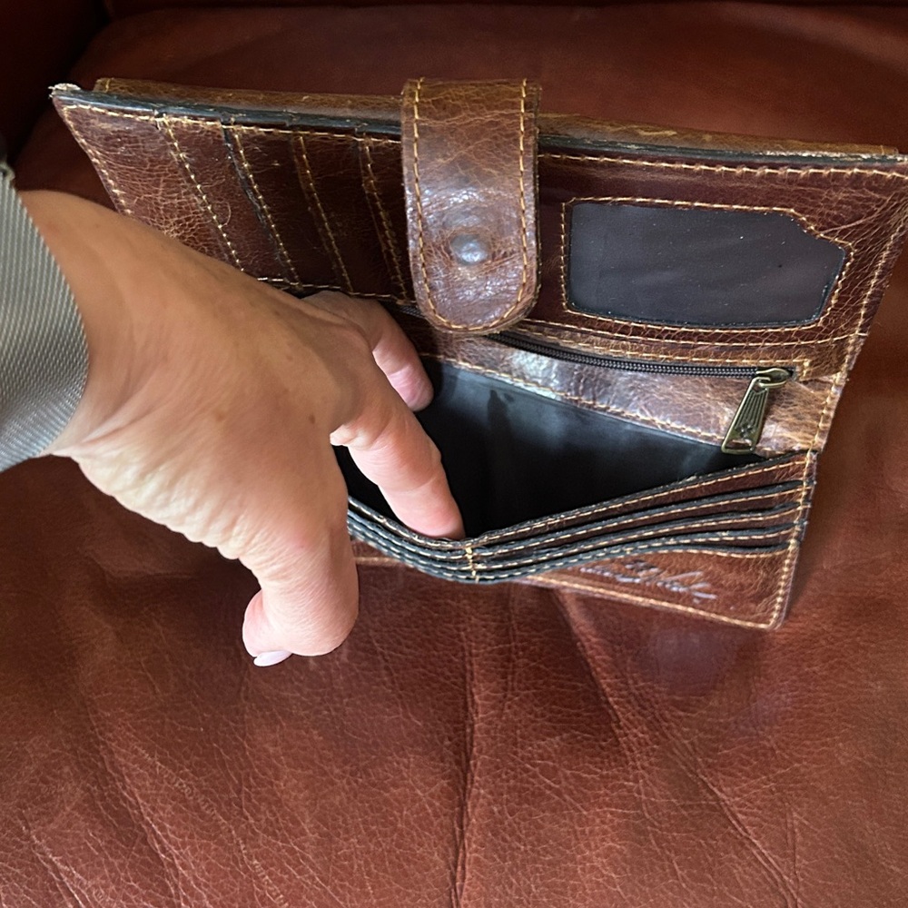 Patricia Nash Wallet - Picture 10 of 10